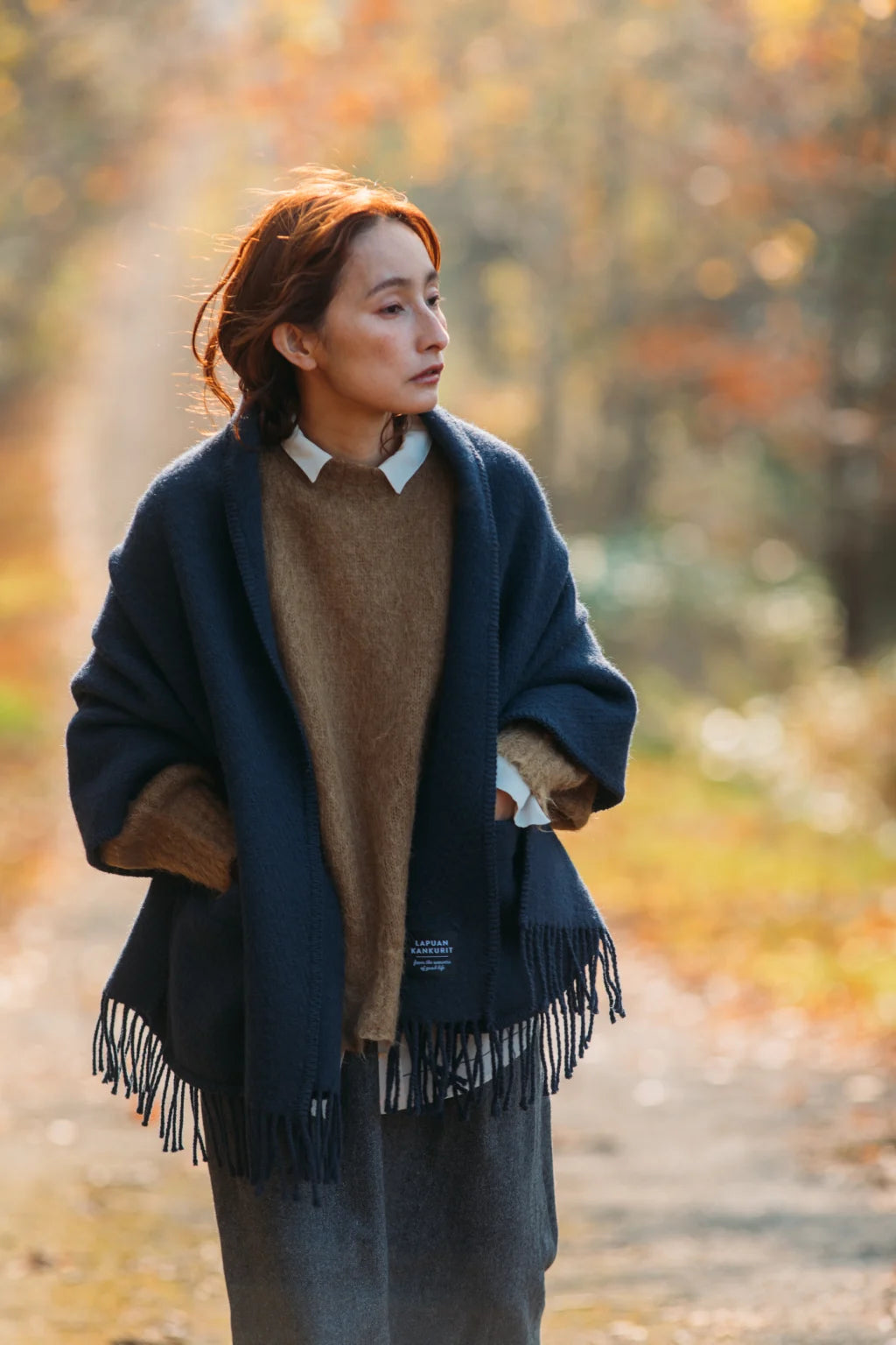 UNI Pocket Shawl Midnight Blue