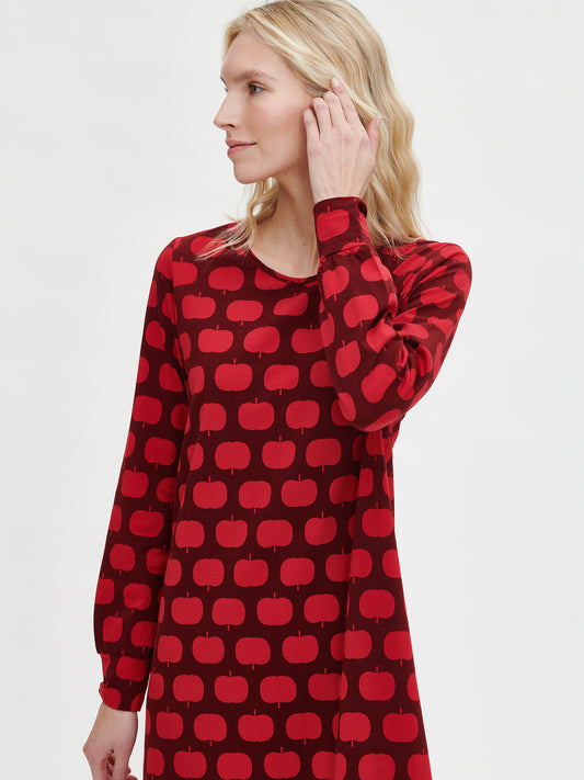 Nanso - Omppu (Apple) Big Red Shirt - Long Sleeved