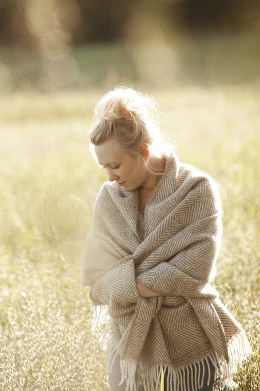 MARIA Pocket Shawl Brown/White