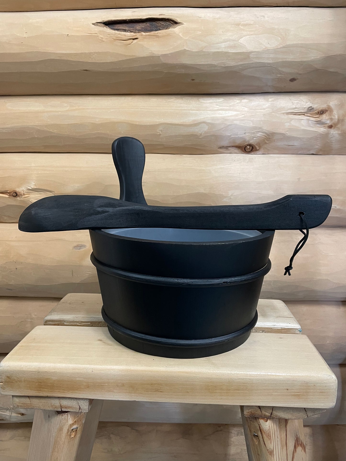 Midnight Burn Sauna Pine Bucket 4L Black