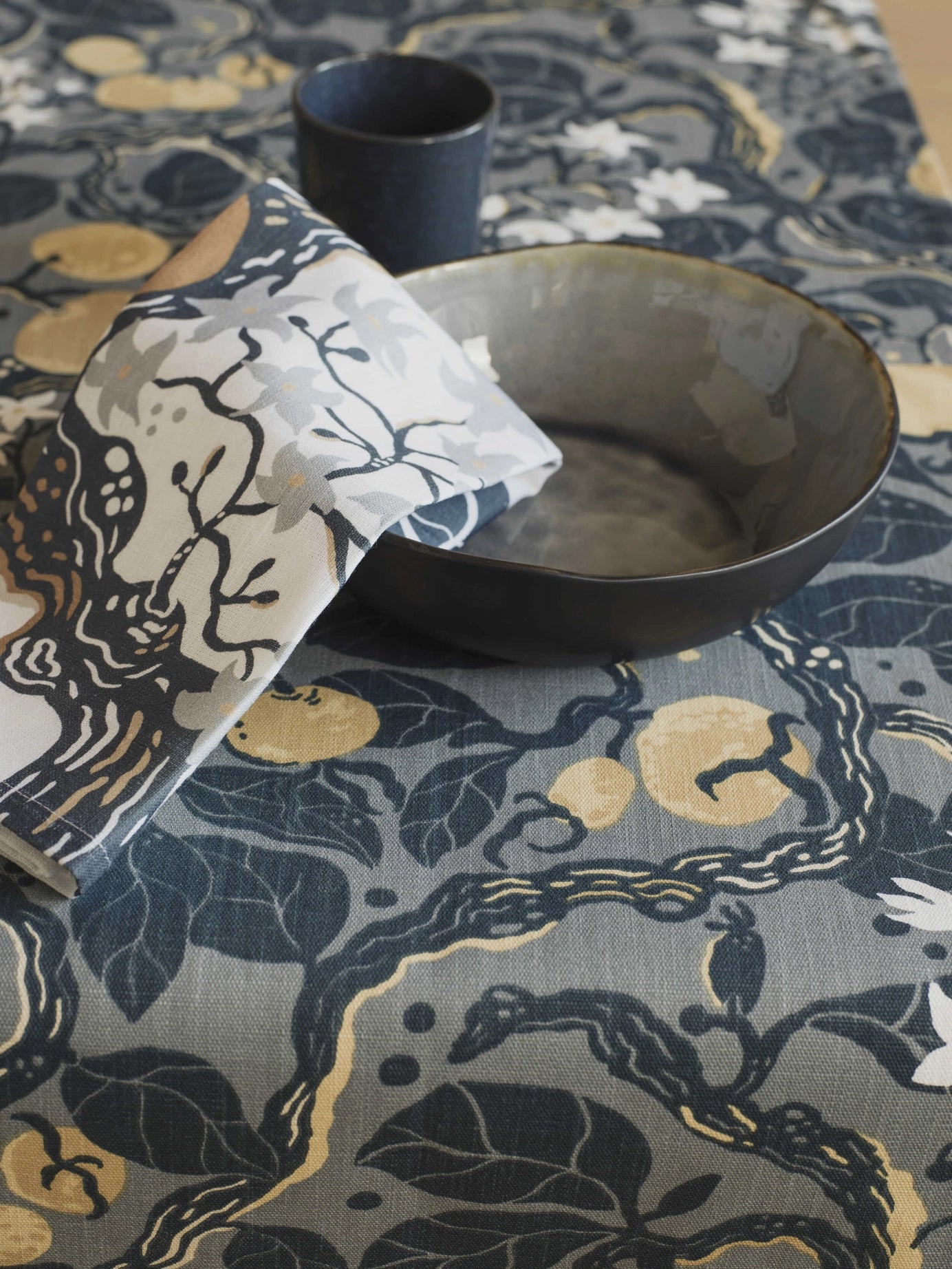 Vindla Tablecloth 142x180 cm