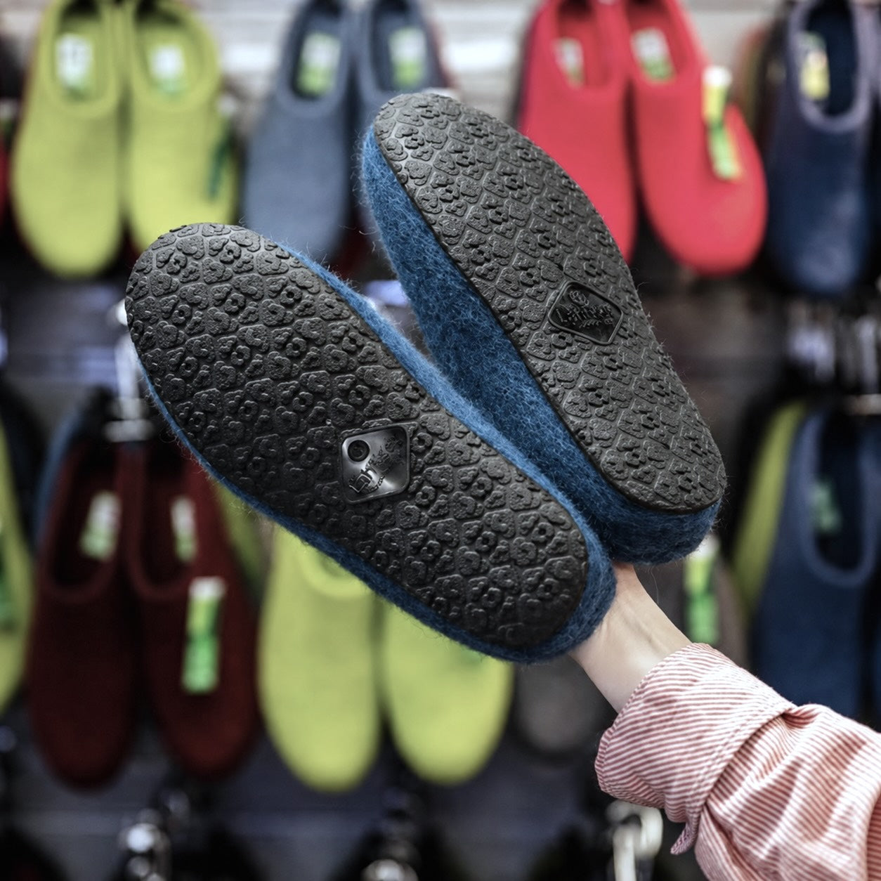 Lahtiset Felt Slipper Clogs – Petrol Blue