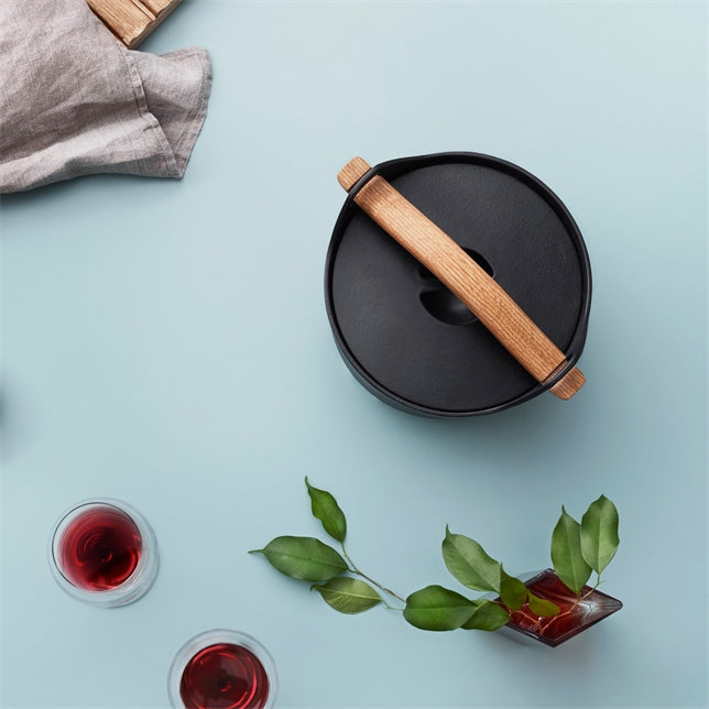 Sarpaneva Cast Iron Pot 3L – Designed by Timo Sarpaneva