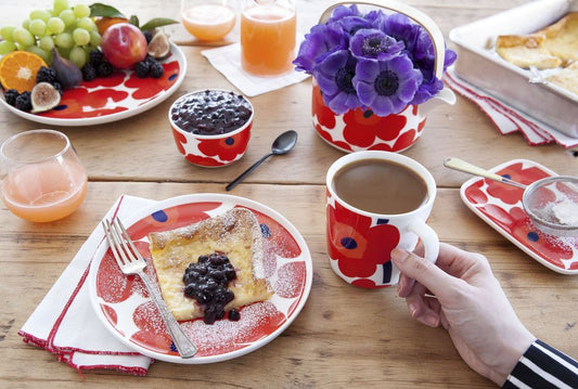 Unikko Mug Red, White 8.5 oz