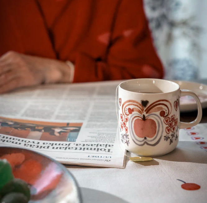 Talviomena (winter apple) Mug