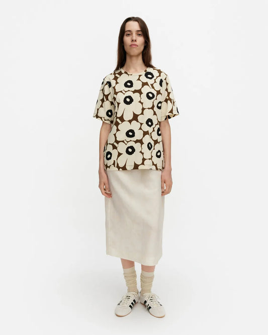 Tunnit Unikko T Shirt. Beige, Black