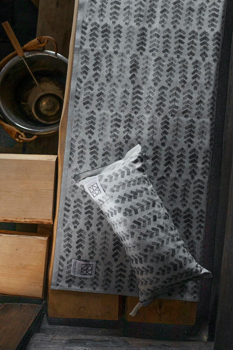 Ruusu x Hvitträsk Sauna Bench Linen