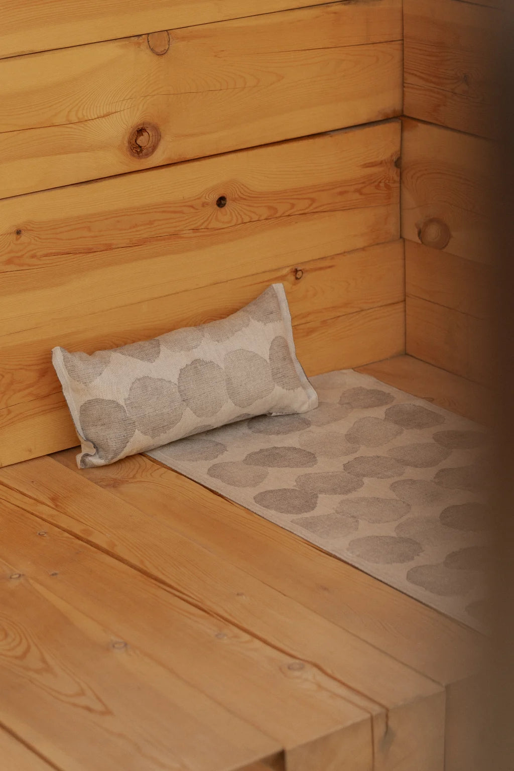 SADE Sauna Pillow White - Grey