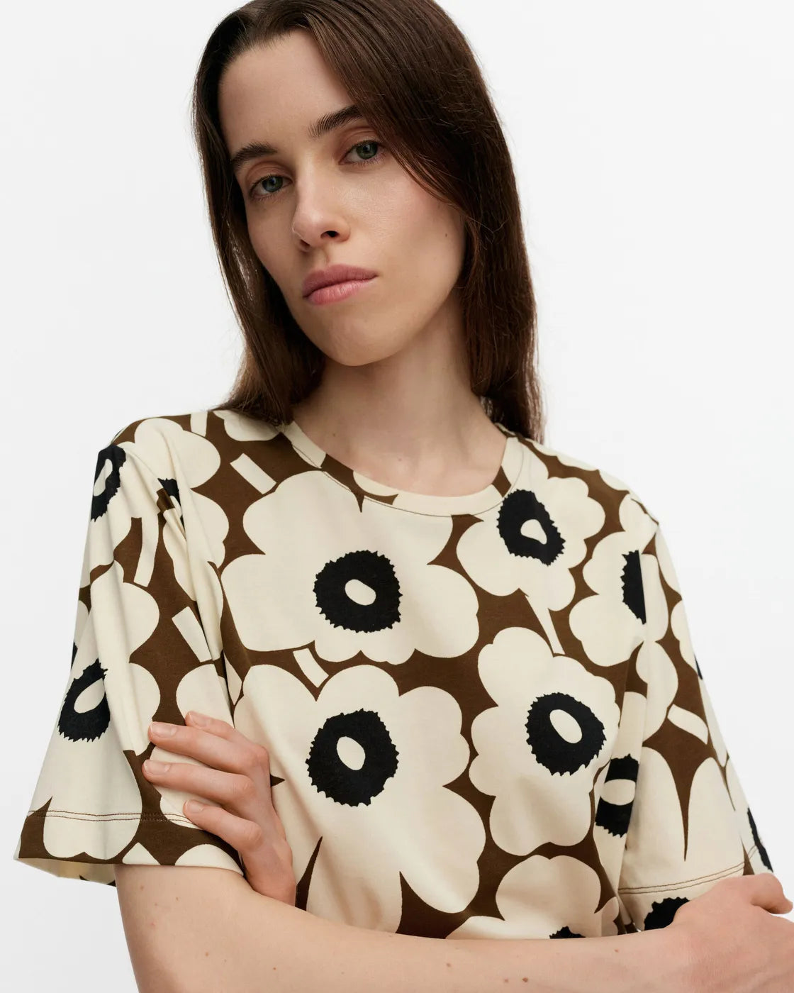 Tunnit Unikko T Shirt. Beige, Black