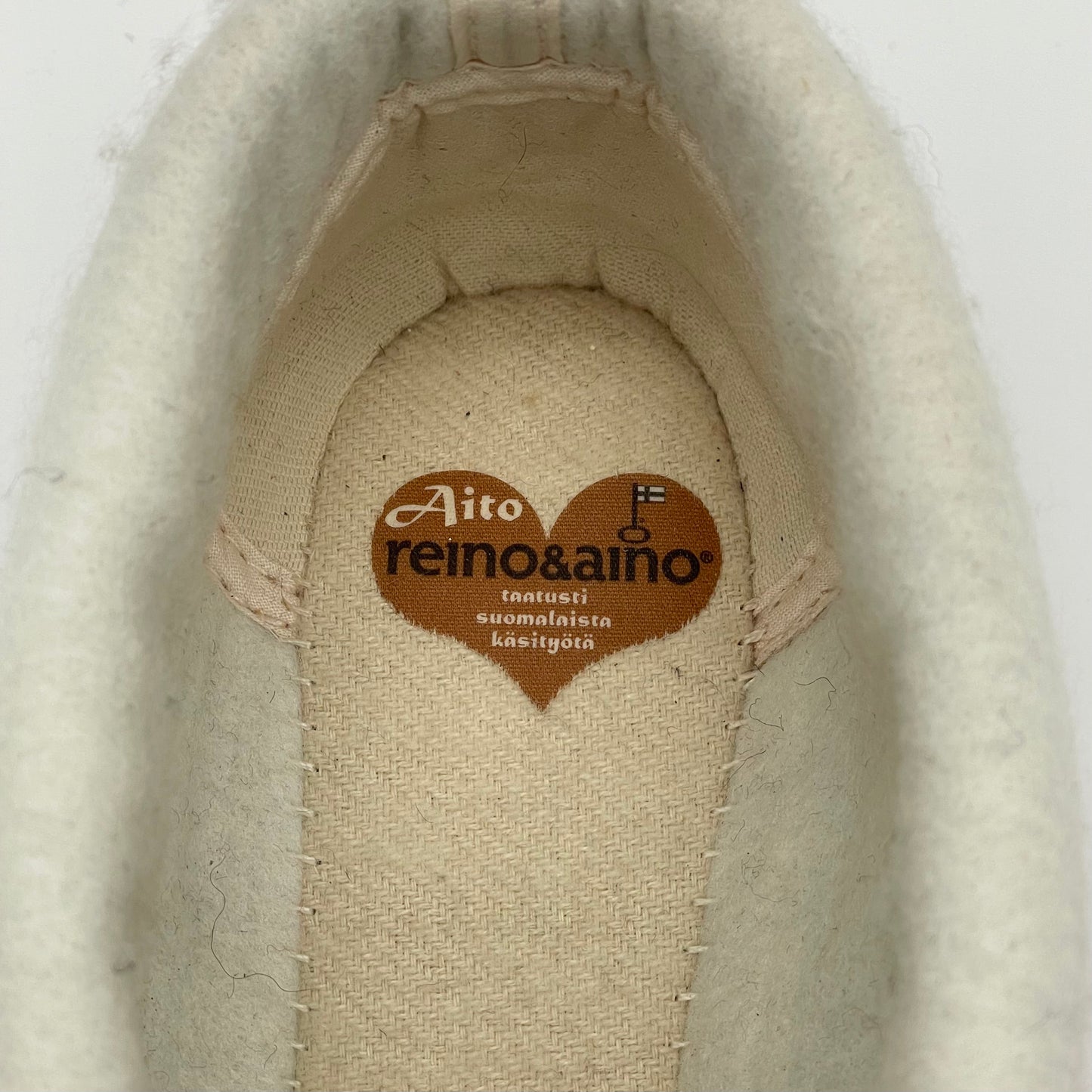 Reino and Aino Slippers - Red