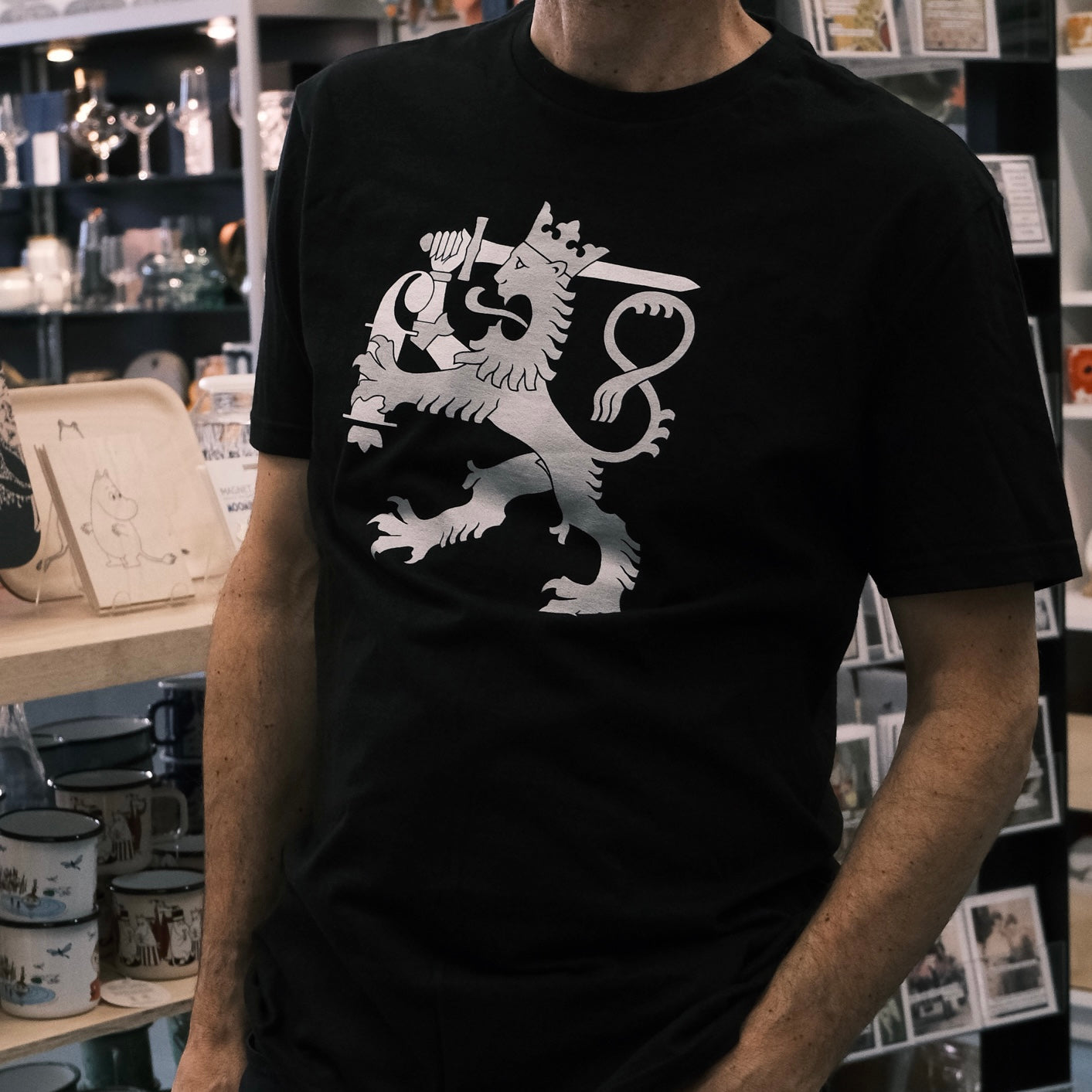 Suomi Lion Finnport T-Shirt – Designed by Nicholas Leppänen