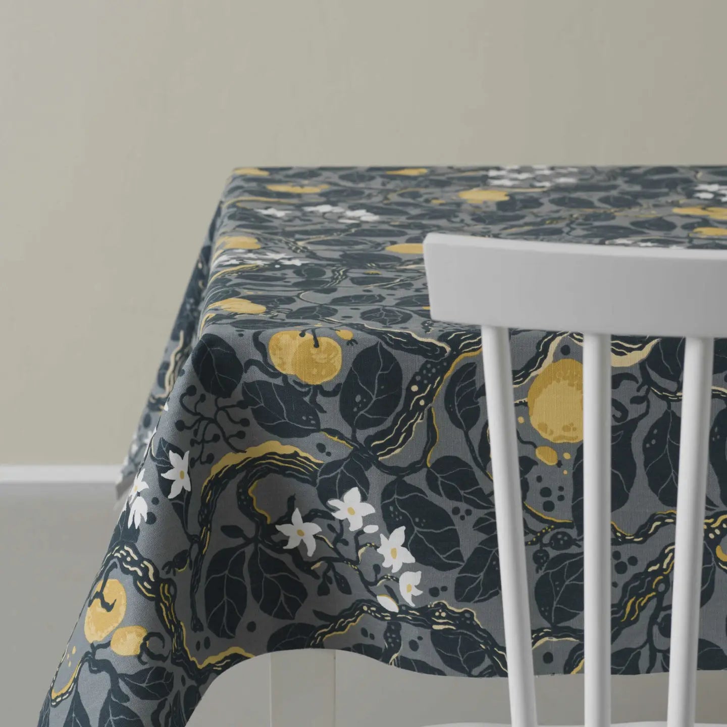 Vindla Tablecloth 142x180 cm