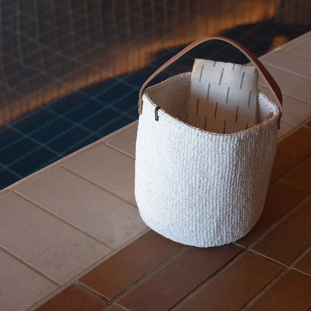 Kiondo Basket - White with Handle S