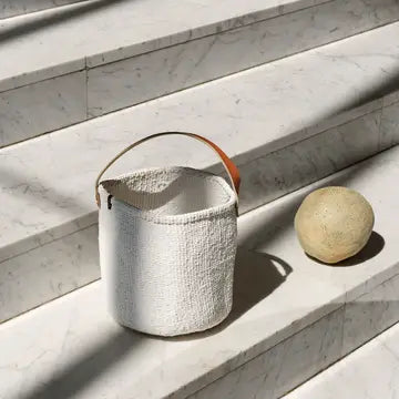 Kiondo Basket - White with Handle S