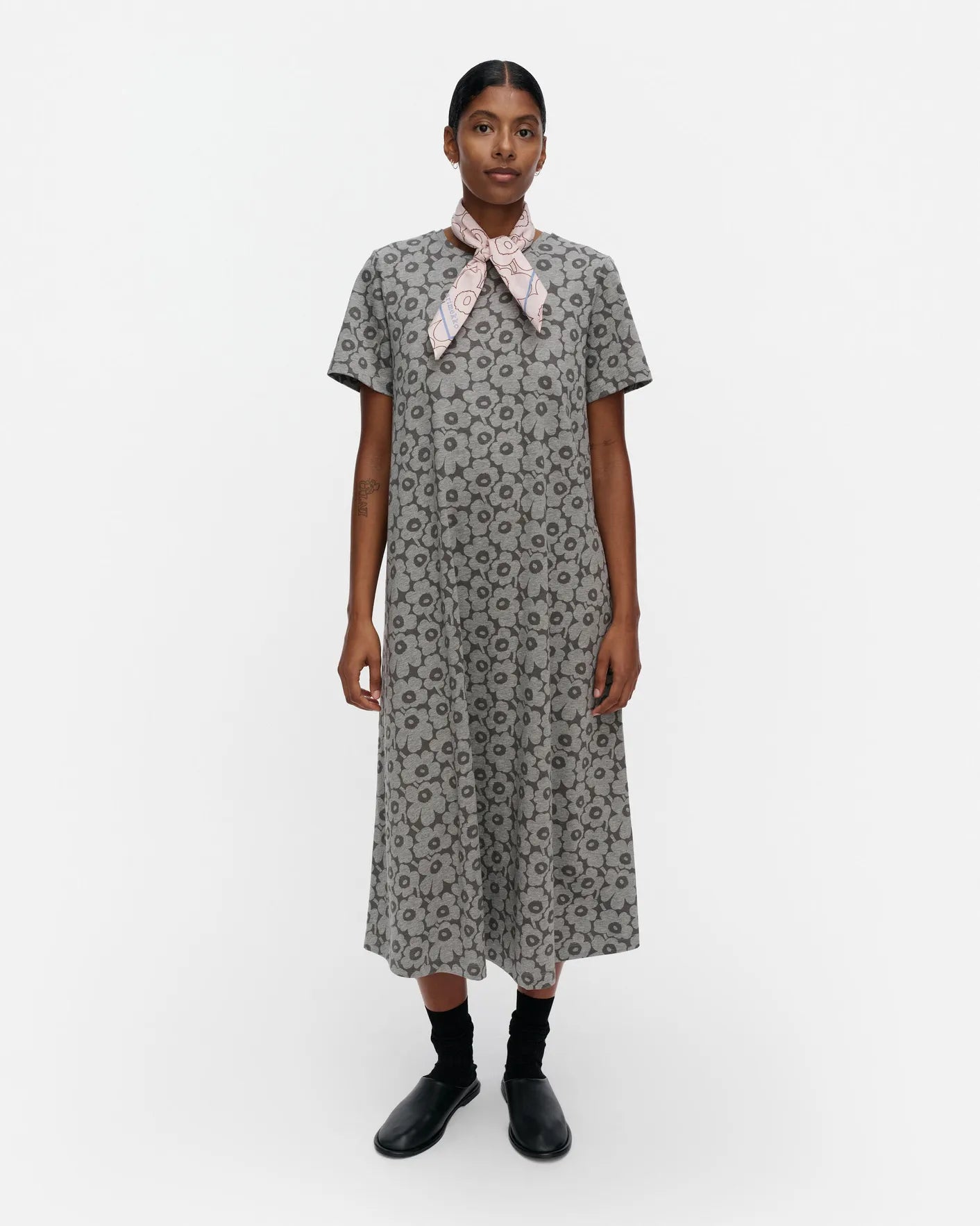 Pisteinen Unikko Dress