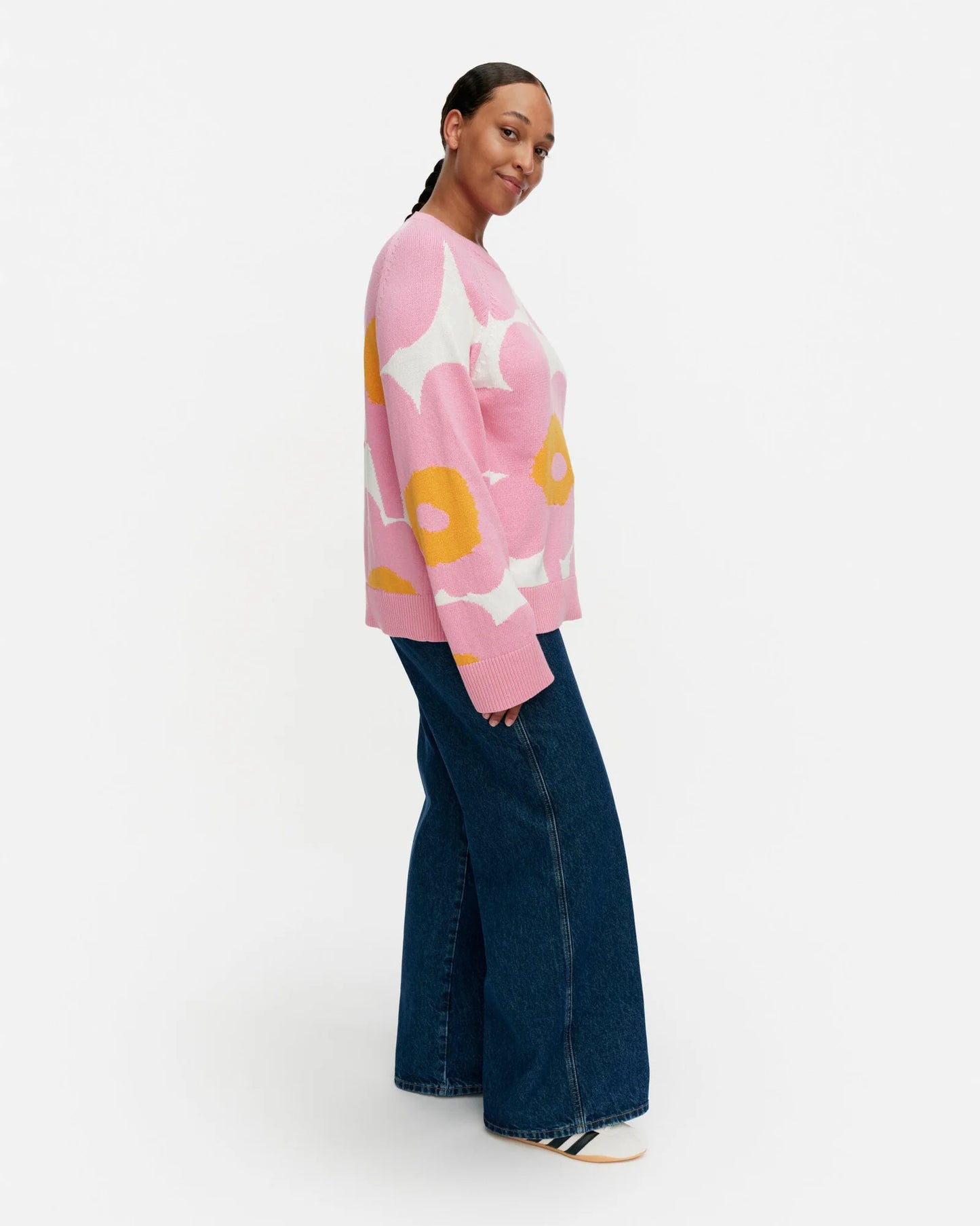 Loitsu Unikko Knitted Pullover. Light Pink, Orange