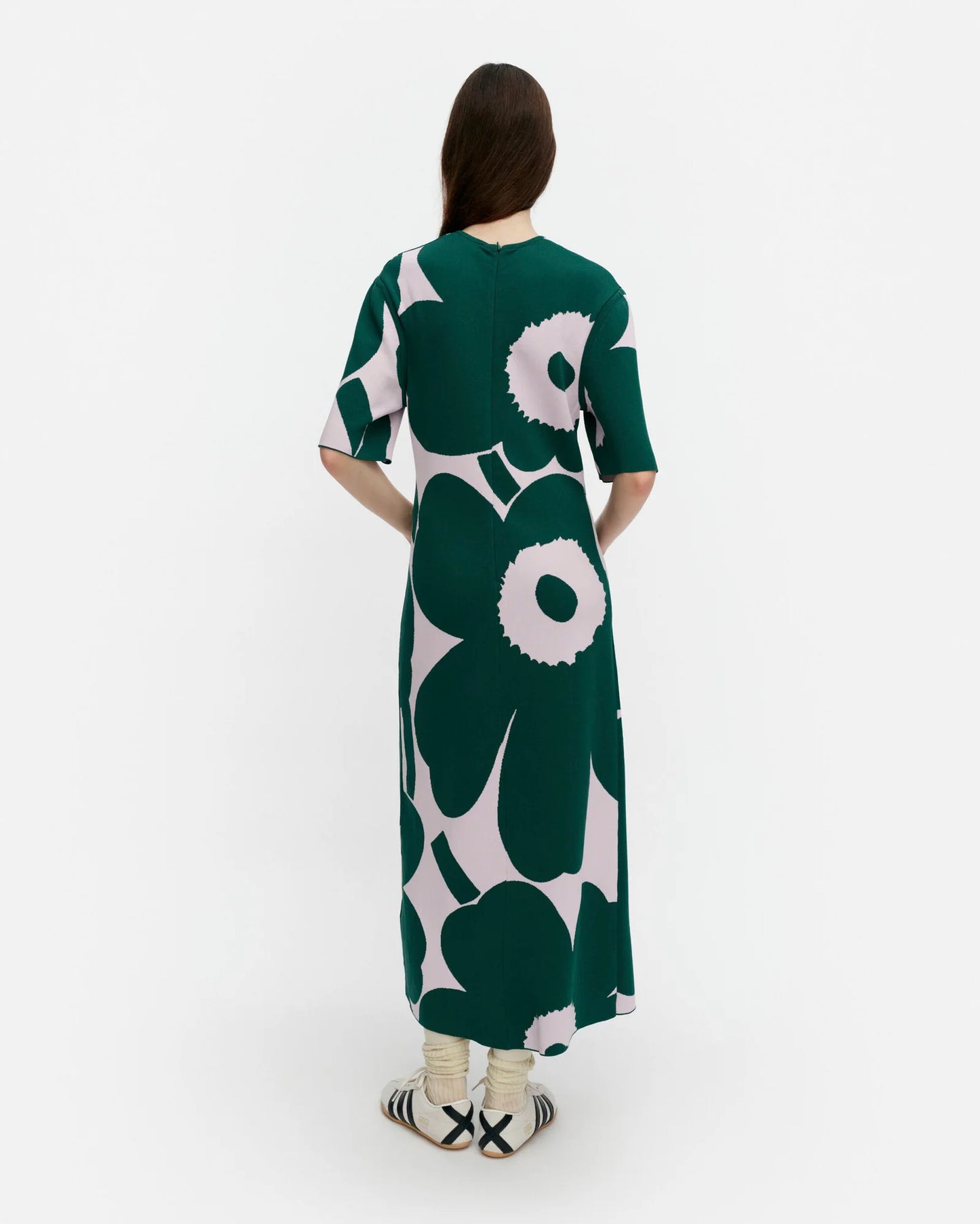Muunnos Unikko Knitted Dress. Light Pink, Dark Green