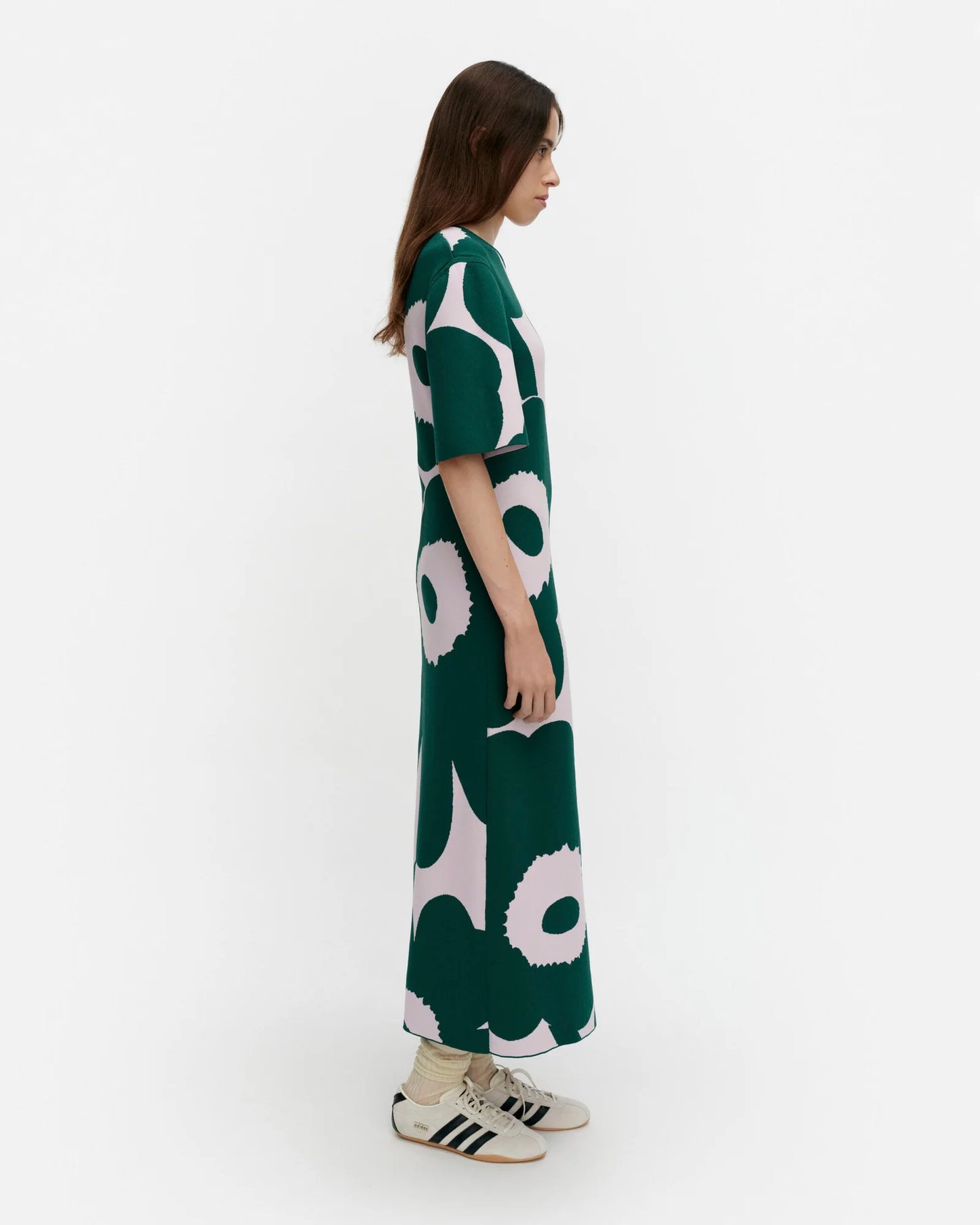 Muunnos Unikko Knitted Dress. Light Pink, Dark Green