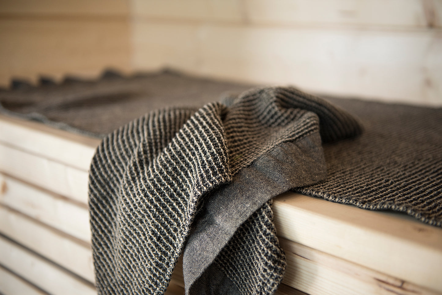 Kenno Seat Cover - Brown