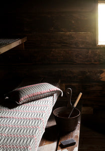 TULITIKKU Sauna Cover Linen- Black Red 46 x 60 cm